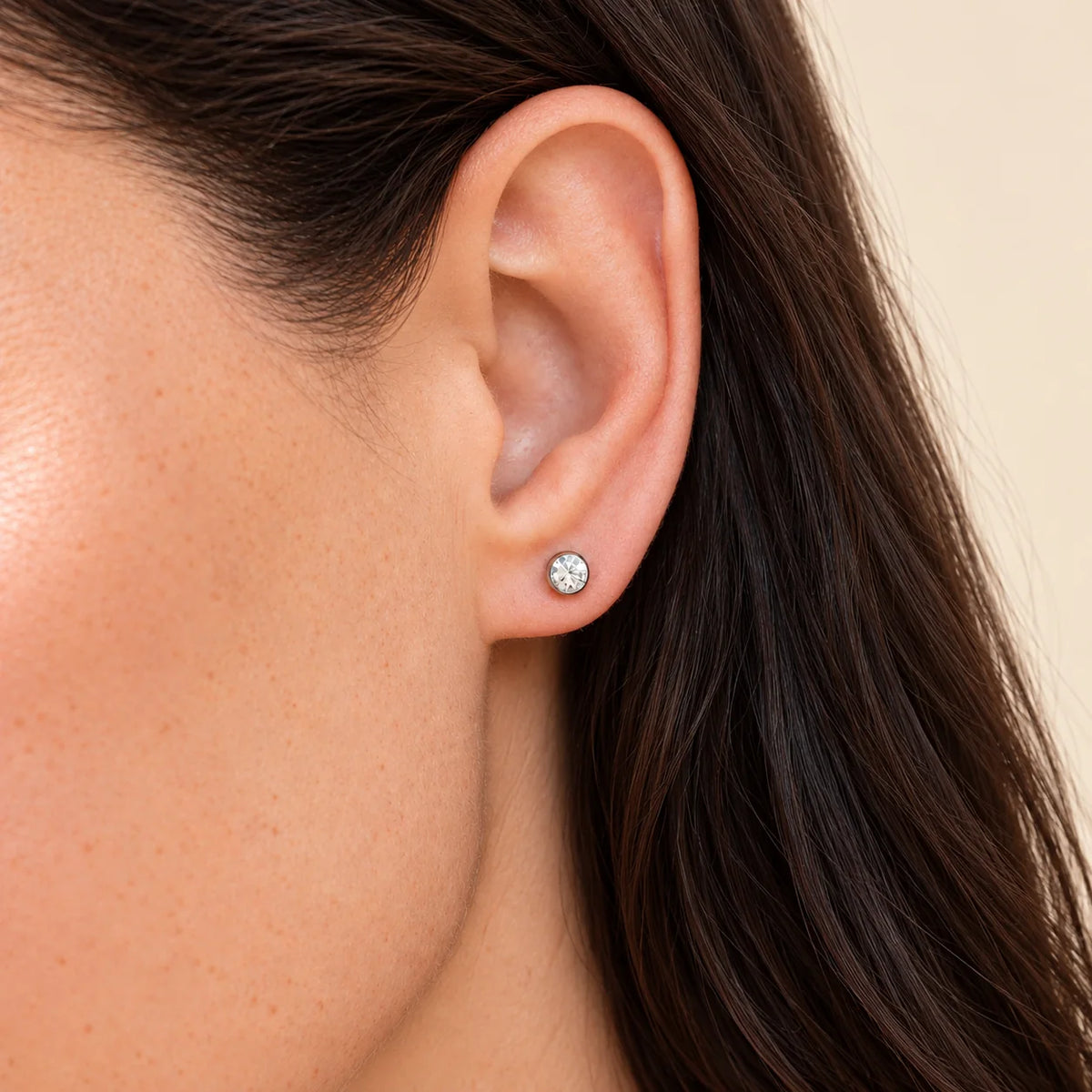 Titan Ohrstecker mit Zirkonia Swarovski® Trichter Midi