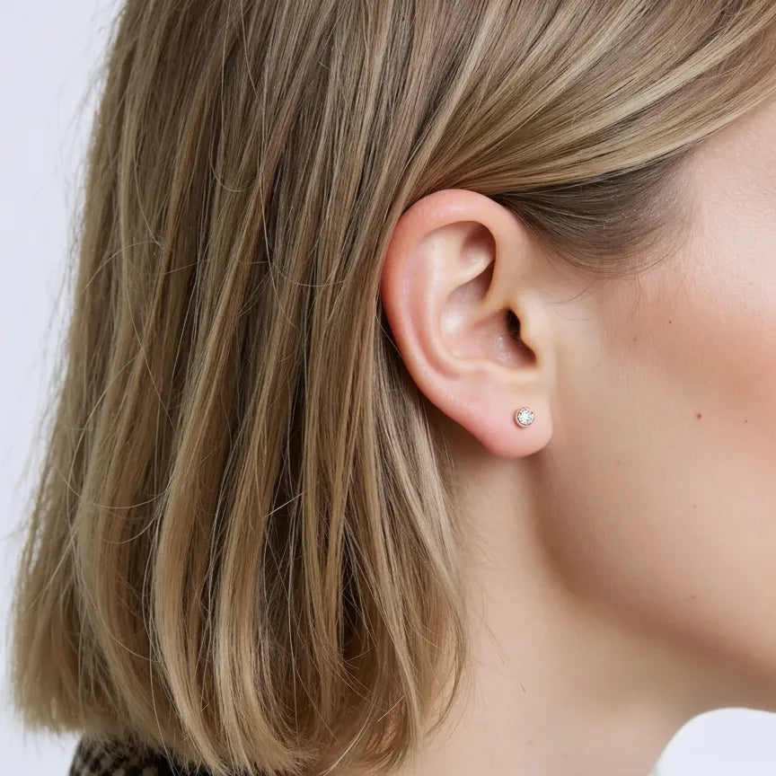 Titan Ohrstecker rund mit Zirkonia Stein