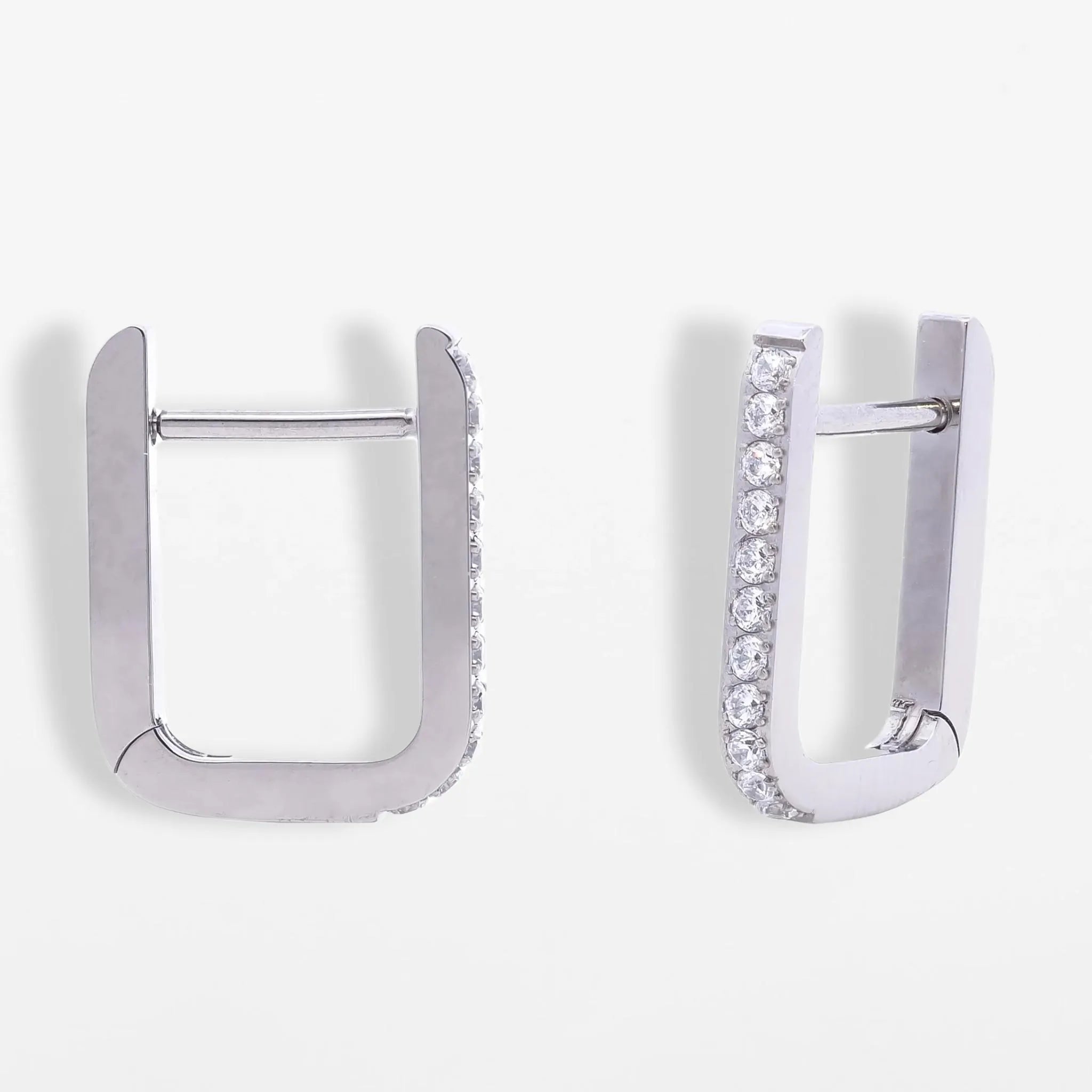 Titan Huggie Small – "U" Zirkonia