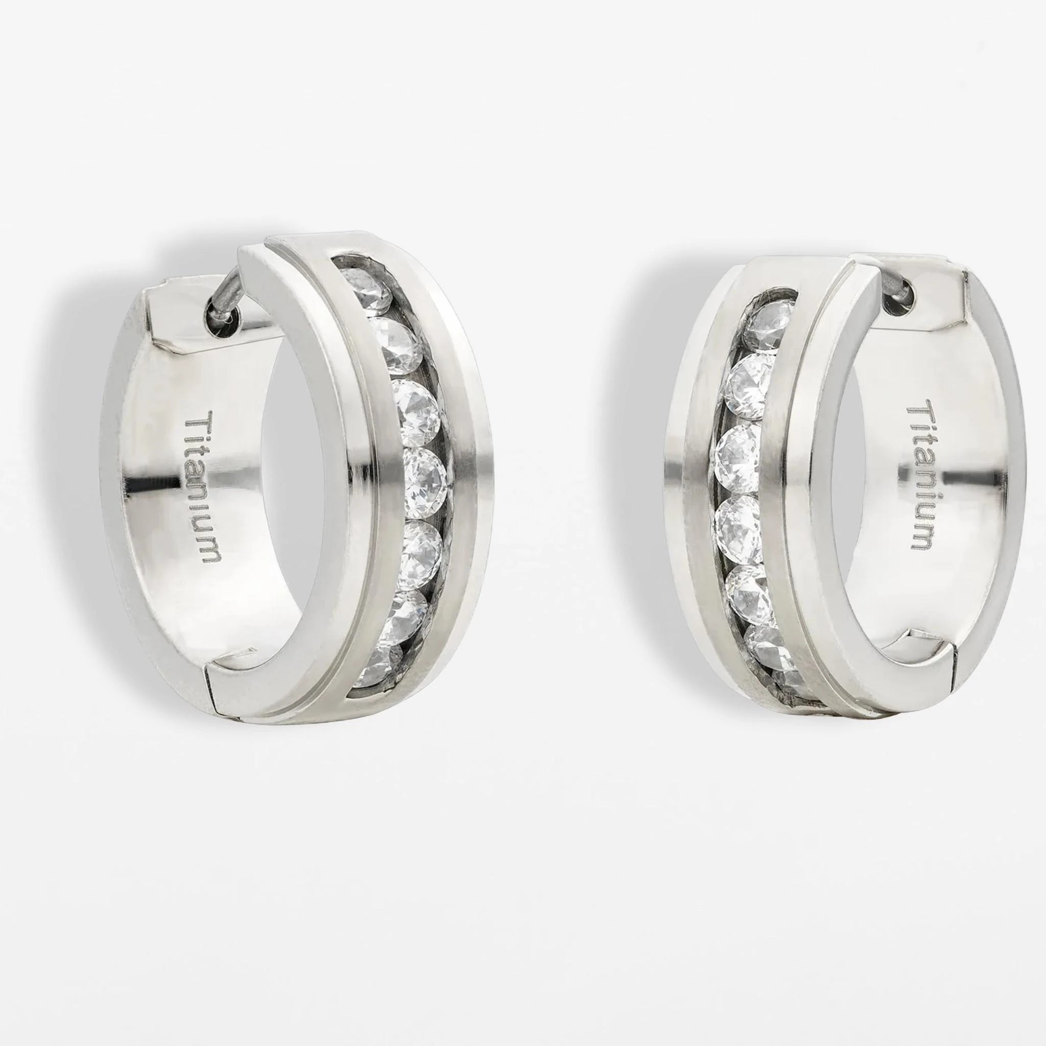 Titan Huggie Small – Chunky Pavé