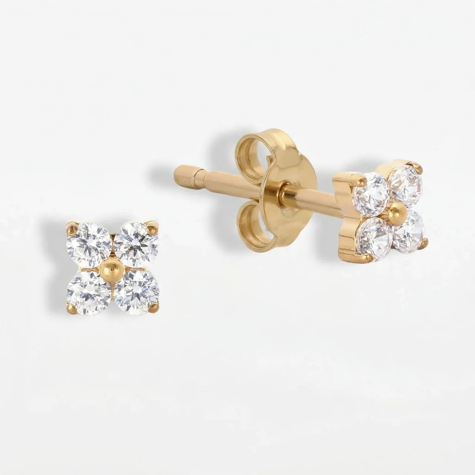 Goldener Titan Ohrstecker Zirkonia Blume: Vier Steine als Blüte