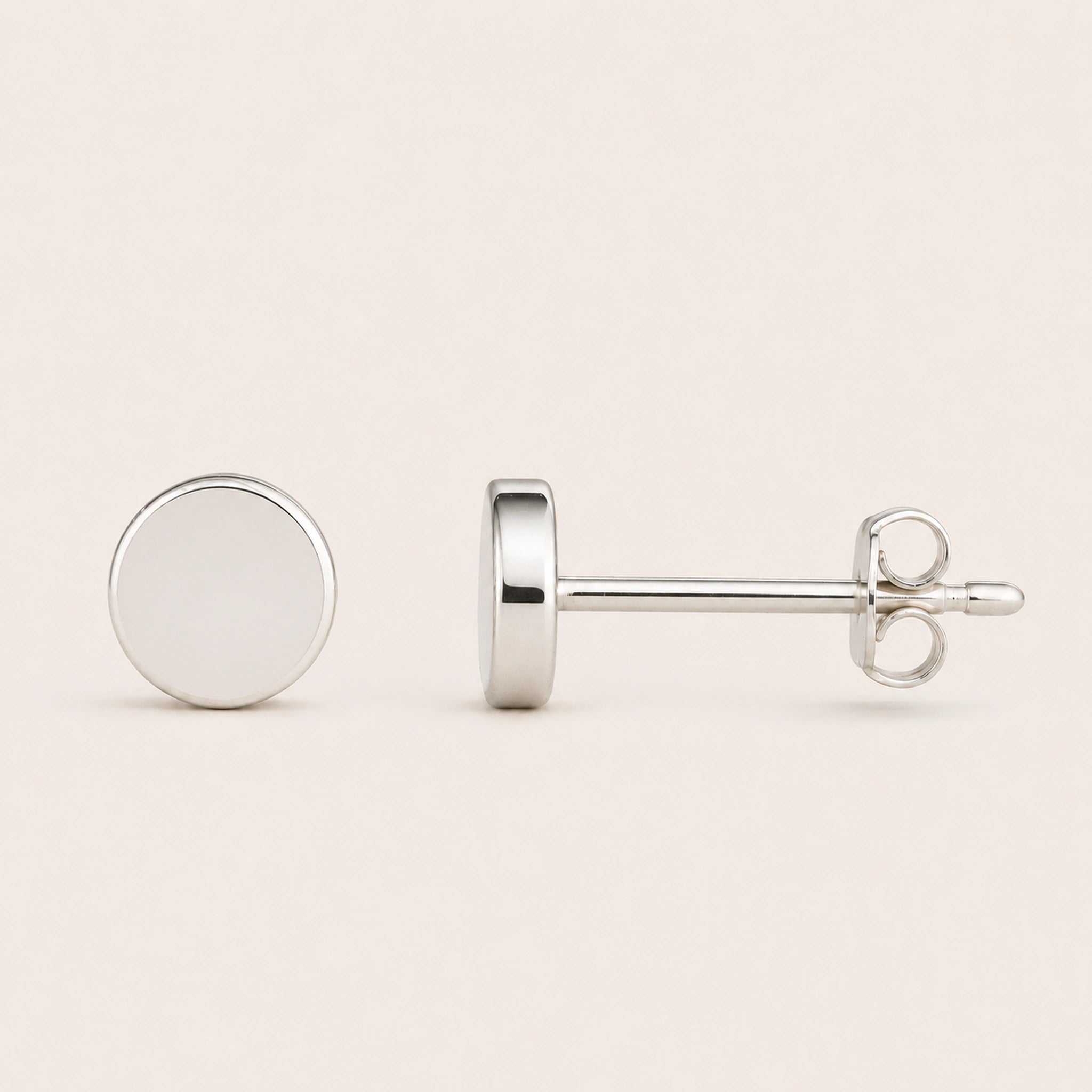Titan Ohrstecker rund Midi