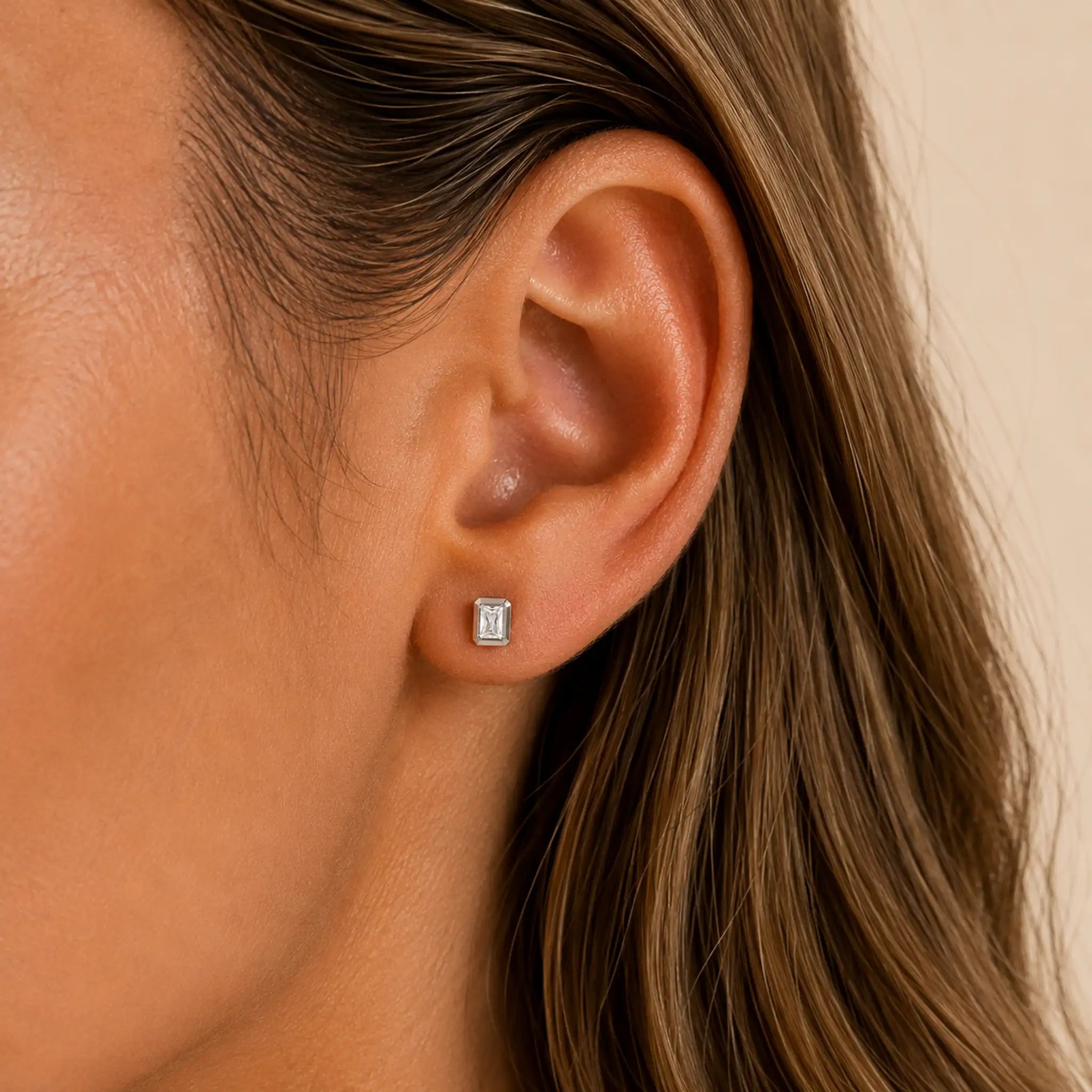 Titan Ohrstecker Rechteck mit Zirkonia