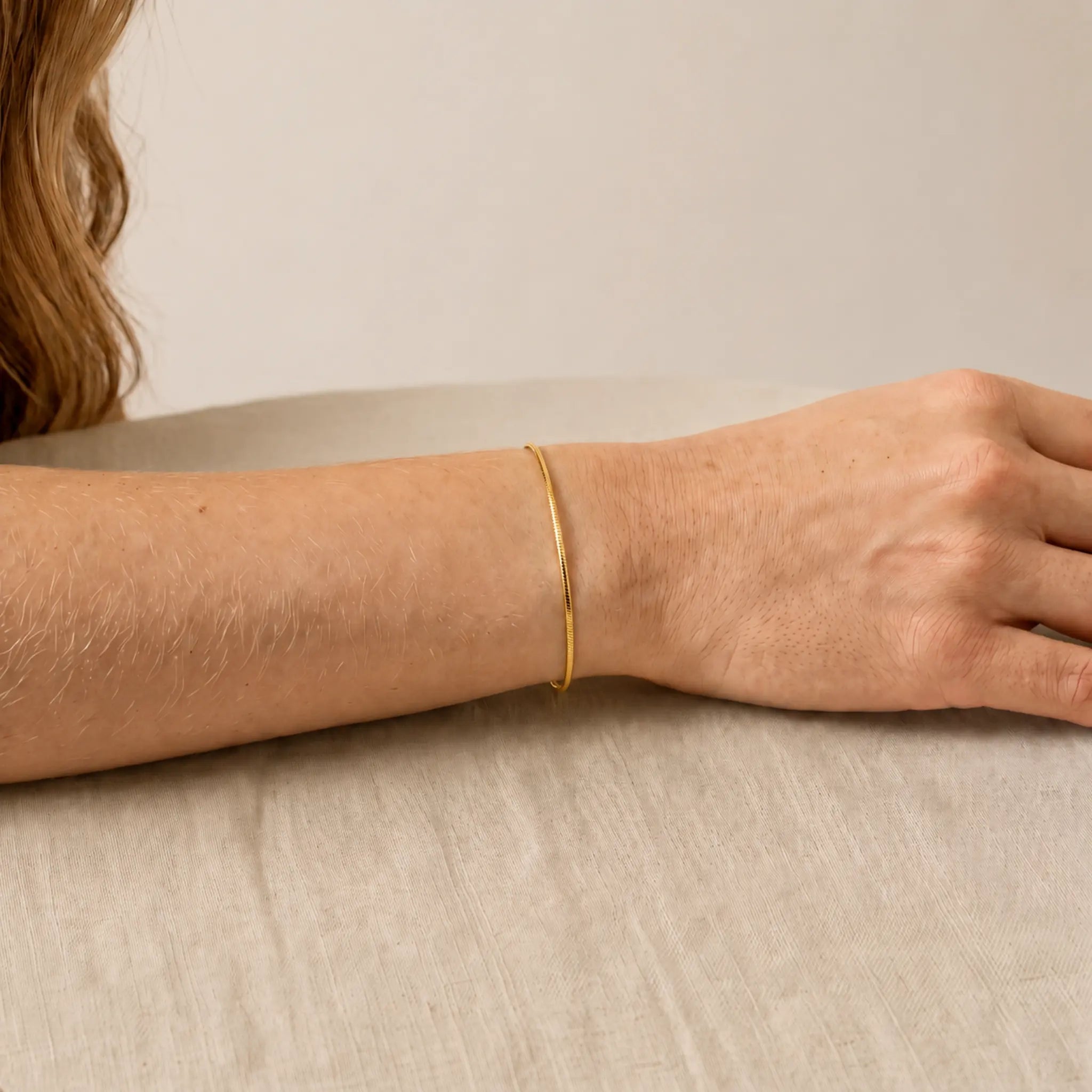 Feingliedriges Schlangenarmband