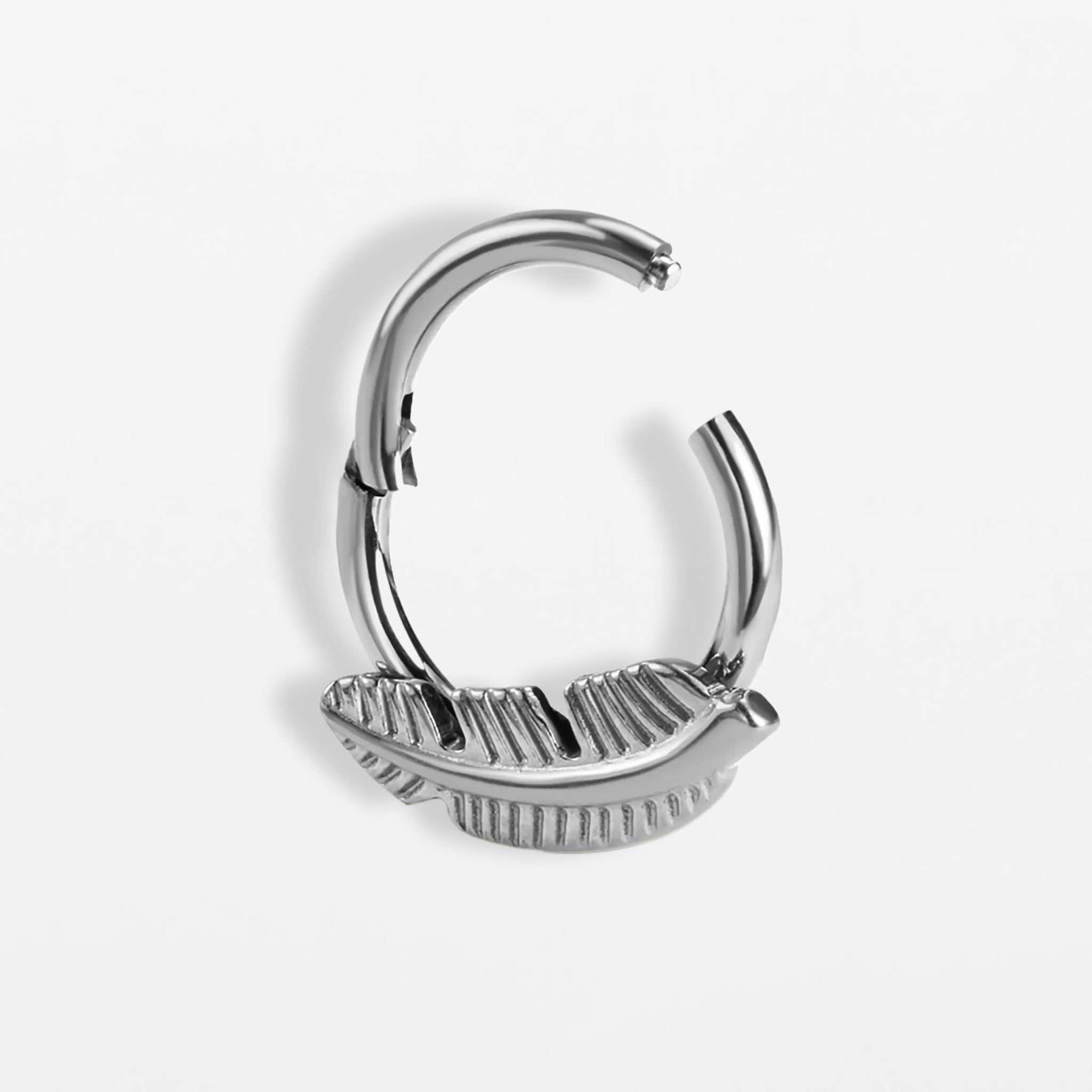 Titan Segmentring Feder (einzelnes Piercing)