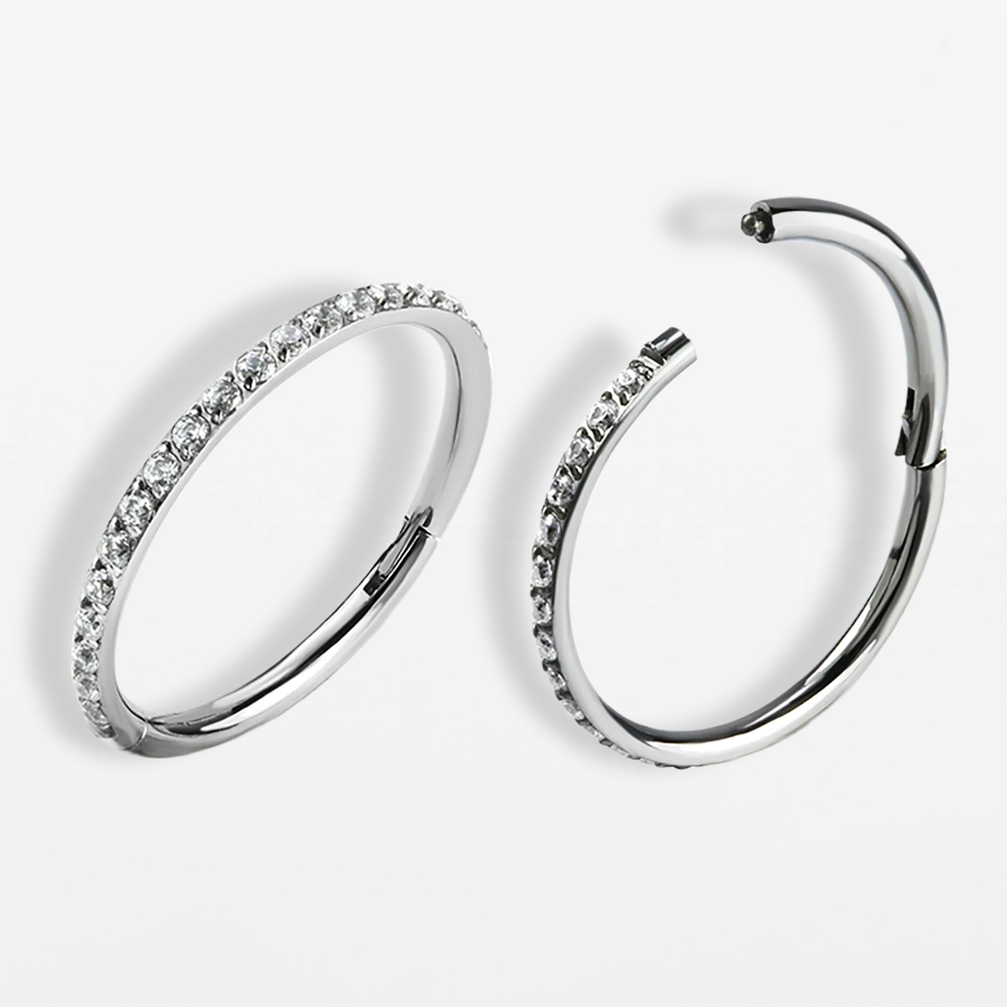 Titan Segmentring Crystal Clicker filigran (einzelnes Piercing)